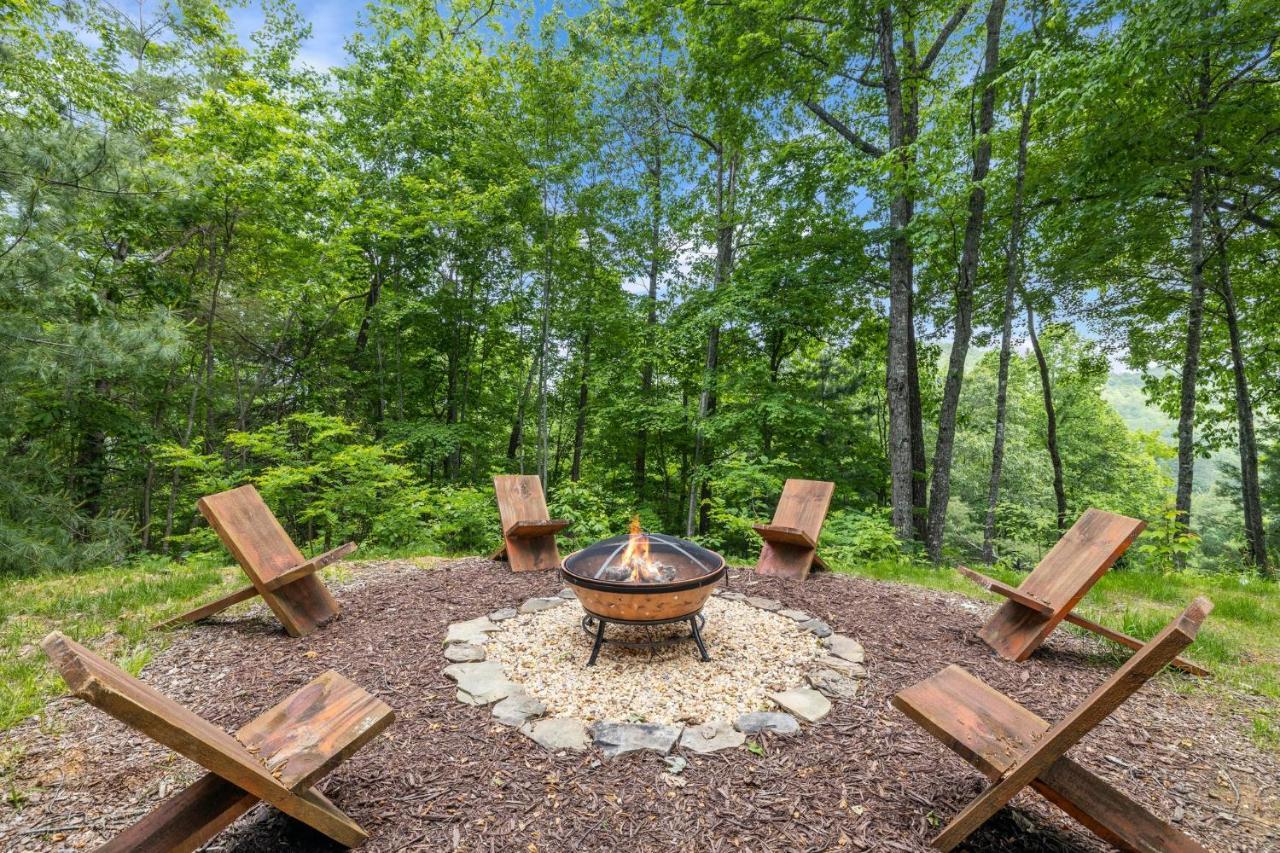 Stunning Views, Superb Atmosphere, Modern Amenities, In The Middle Of Nature Bryson City Bagian luar foto