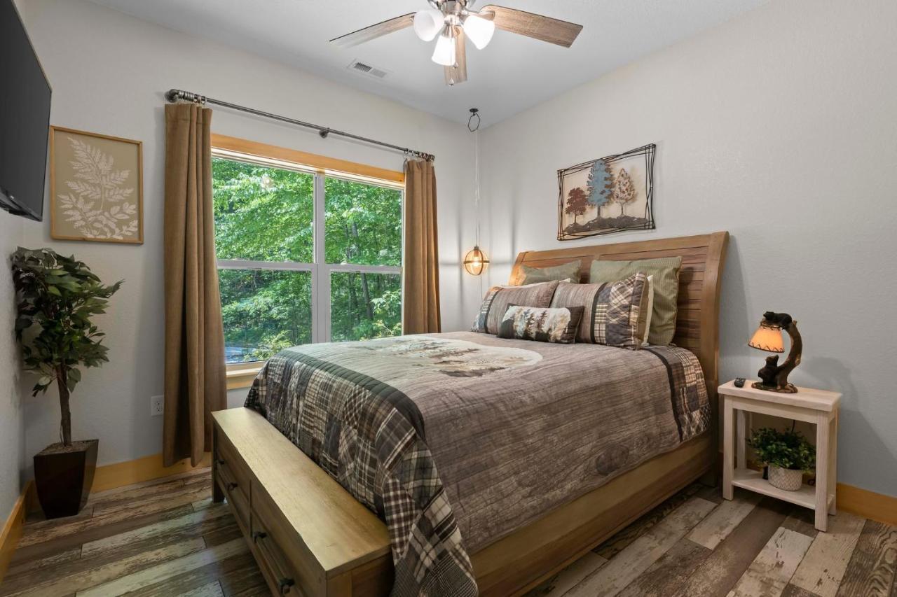 Stunning Views, Superb Atmosphere, Modern Amenities, In The Middle Of Nature Bryson City Bagian luar foto