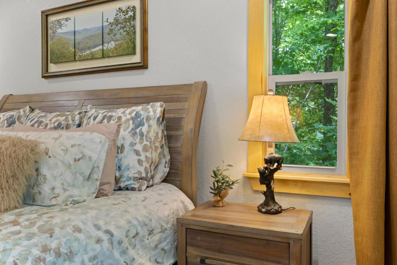 Stunning Views, Superb Atmosphere, Modern Amenities, In The Middle Of Nature Bryson City Bagian luar foto