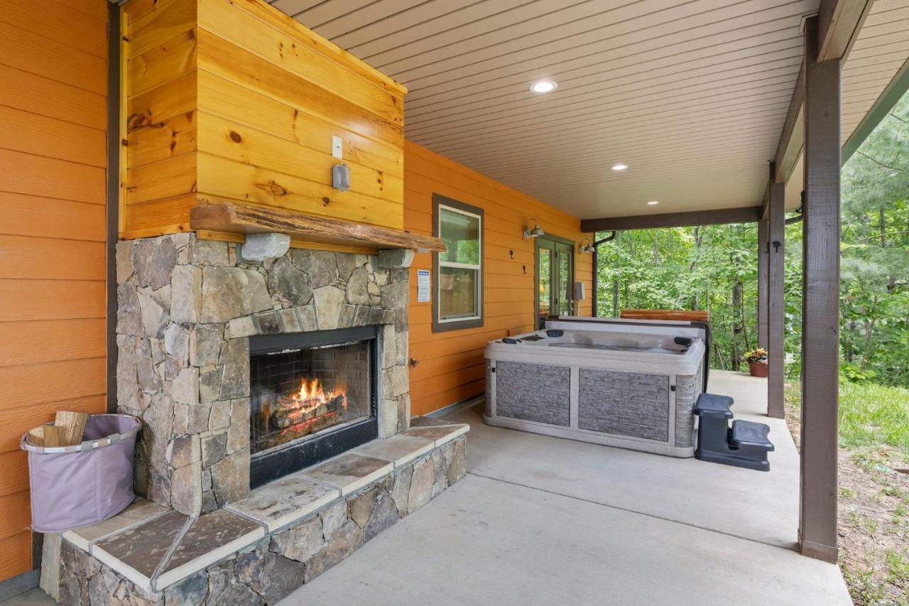 Stunning Views, Superb Atmosphere, Modern Amenities, In The Middle Of Nature Bryson City Bagian luar foto