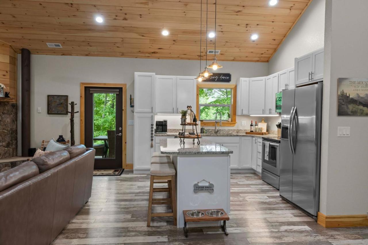Stunning Views, Superb Atmosphere, Modern Amenities, In The Middle Of Nature Bryson City Bagian luar foto