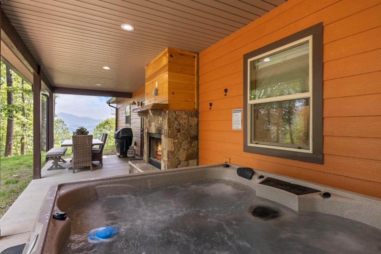 Stunning Views, Superb Atmosphere, Modern Amenities, In The Middle Of Nature Bryson City Bagian luar foto